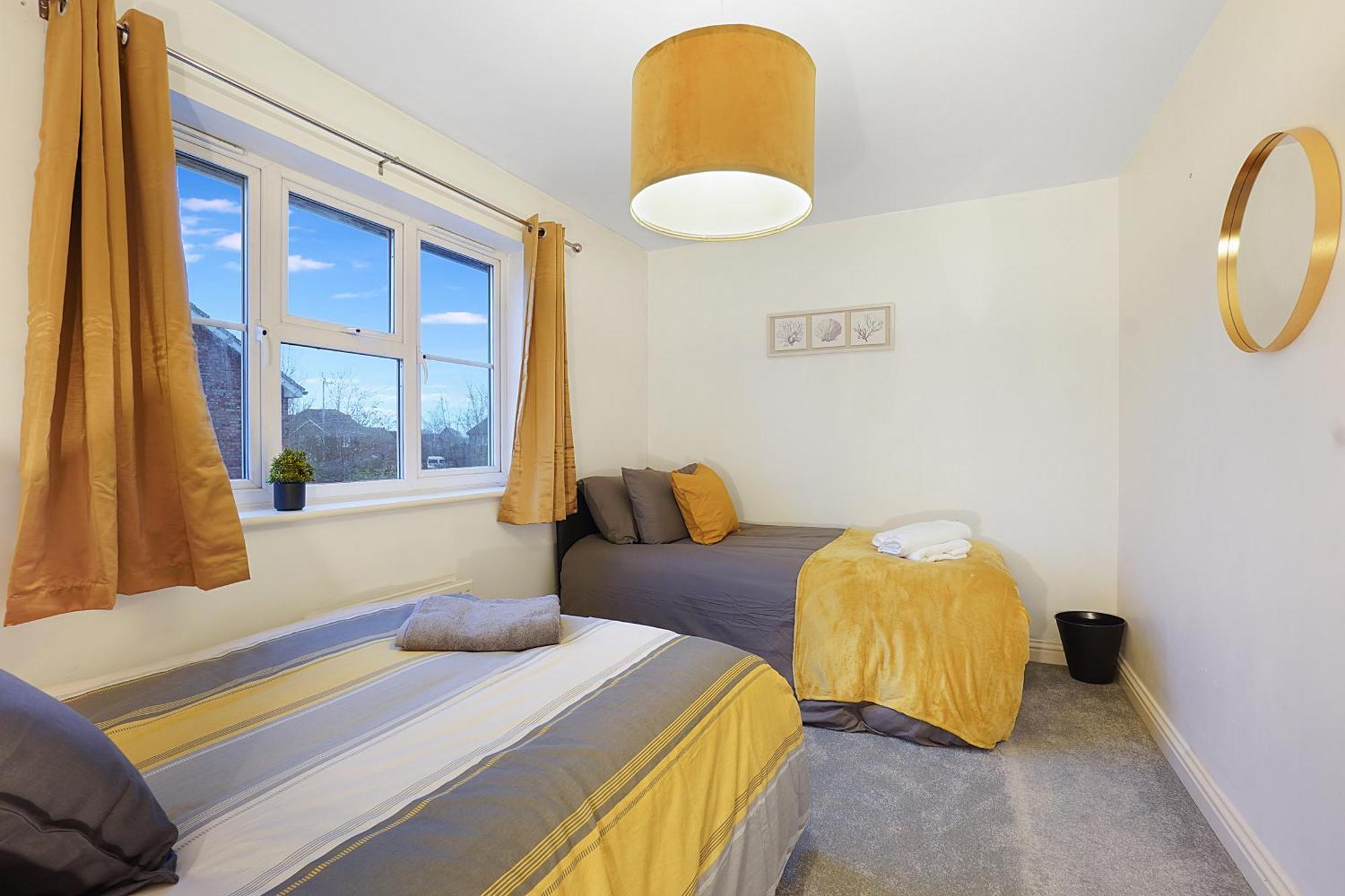 Comfortable Stylish Townhouse In Ashford Sleeps 5 Netflix 2 Parking Spaces Perfect For Contractors And Families Exterior photo